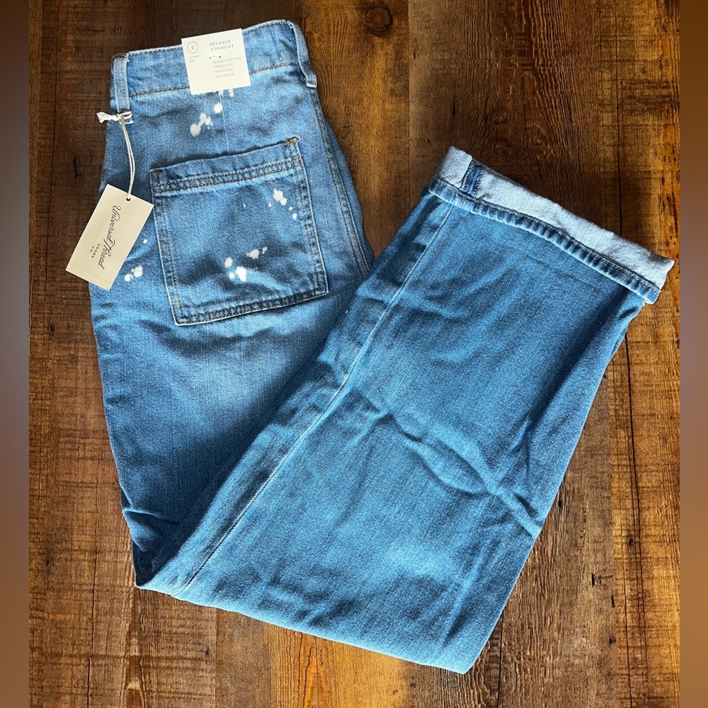 Universal Threads Relaxed Straight Leg Jeans